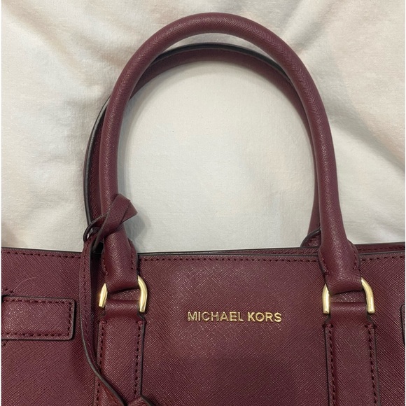 Michael Kors Red Shoulder or Hand Bag - Picture 2 of 14